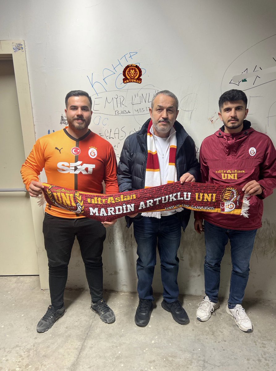ÖLENE DEK SENİNLE…

GALATASARAYIMIZ’I gaziantep ile oynadığı maçı tribünde destekledik

#ultrAslanUNI
#uAUNIArtuklu