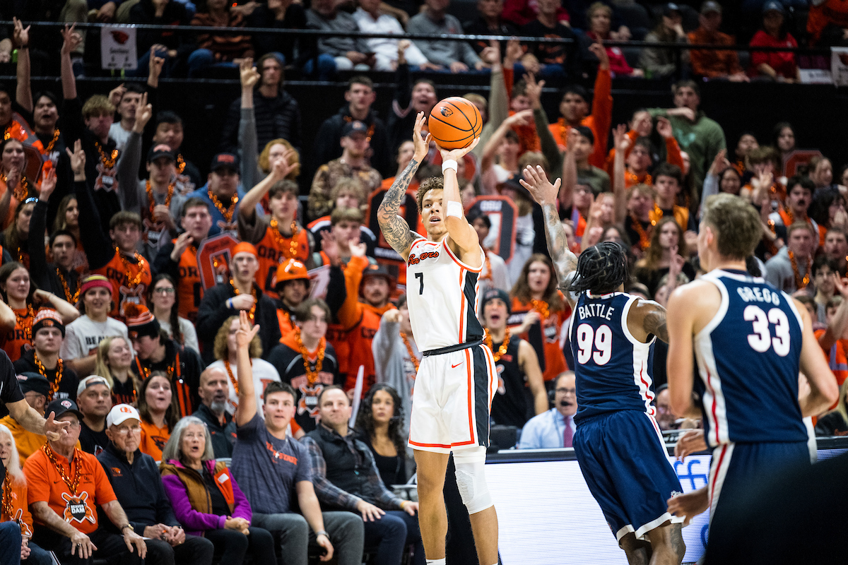 BeaverMBB's tweet photo. 9⃣-straight home wins...

BIG weekend upcoming at Gill....

Be there 🎟️ - https://t.co/5LgOJCEPhr https://t.co/Aou7BvXWyy