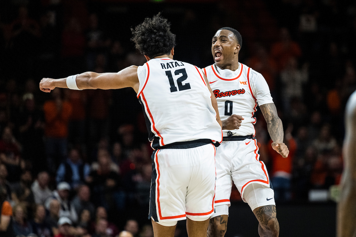 BeaverMBB's tweet photo. 9⃣-straight home wins...

BIG weekend upcoming at Gill....

Be there 🎟️ - https://t.co/5LgOJCEPhr https://t.co/Aou7BvXWyy