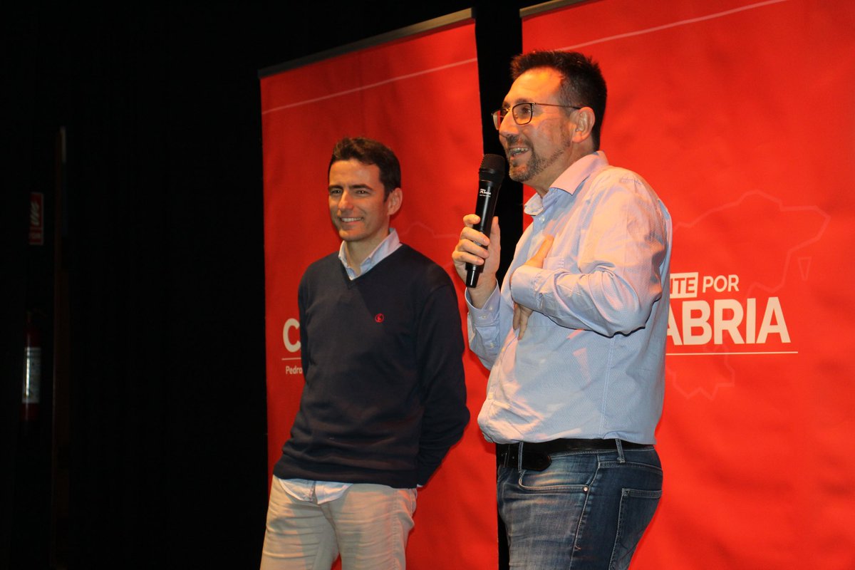 AdelanteXCantab's tweet photo. 📸 Gracias a los compañeros y compañeras del PSOE de Colindres, a Javi Incera, a los concejales y concejalas y a toda la buena gente que nos ha acompañado en un día importante.

El socialismo es esto: unidad, fraternidad y compañerismo para mirar al futuro.

#AdelantePorCantabria https://t.co/pEB1XLiNfl