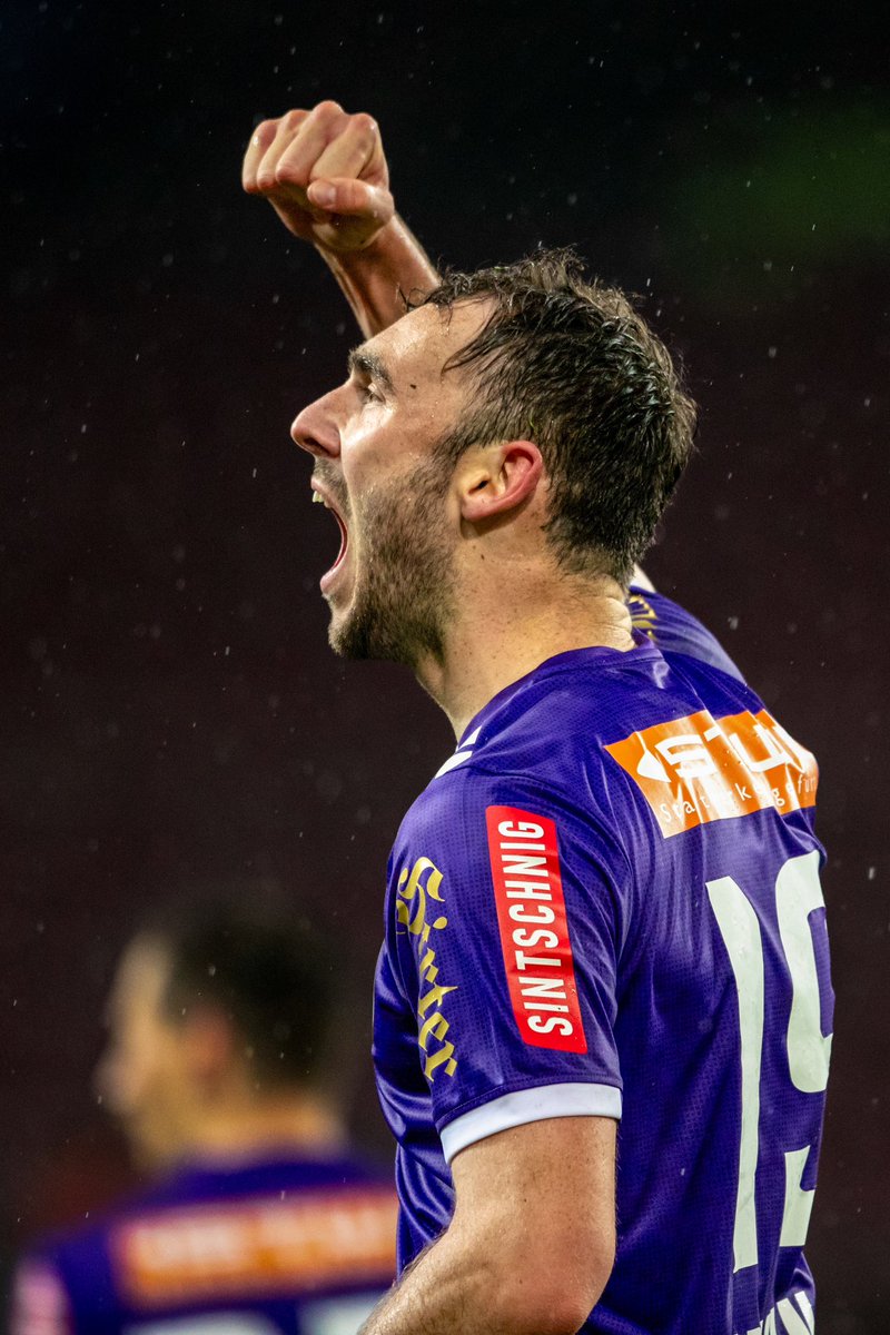 Congrats, Andy! 💜👍🏼

Von Austria Klagenfurt auf die große Bühne des internationalen Fußballs. Unserer früherer Spieler Andy #Irving hat am Montag in der englischen Premier League sein Startelf-Debüt für West Ham United gefeiert. 

Wir sind stolz auf dich, Andy!

#ska #forzaviola