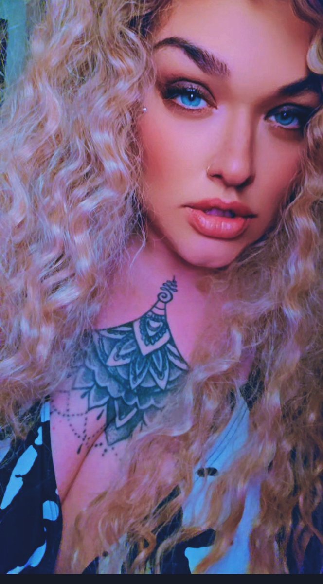 hellkat109's tweet photo. TIK TOK IS THE SOFEST WORST APP ON THE PLANET. FIND ME ON INSTAGRAM, AND, LIVE, ON FAVORITED. I LIKE TO PLAY AND NEED A BETTER PLATFORM WITH NO RESTRICTIONS. FUCK TIK TOC THE CHILD DANCING APP. #zelena #KizilGoncalar #TikTok https://t.co/HJEDzP902C