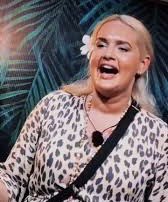 fulppictionblog's tweet photo. Plan der RTL Redaktion: 
Heute ist mal keiner cringe  in Die Stunde danach:
#diestundedanach #sarahk #ibes #ibes https://t.co/Dpbzjveu7j