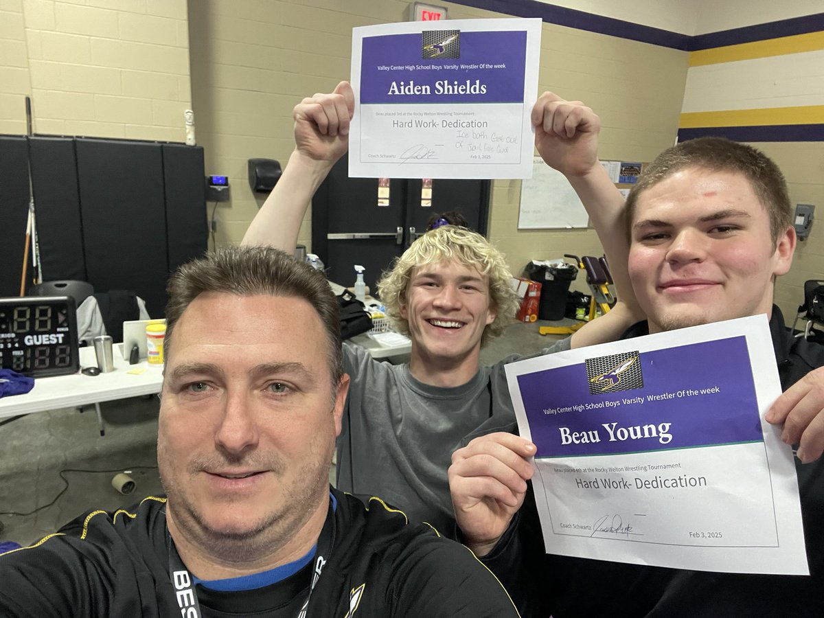 Hornet Wrestling tweet media