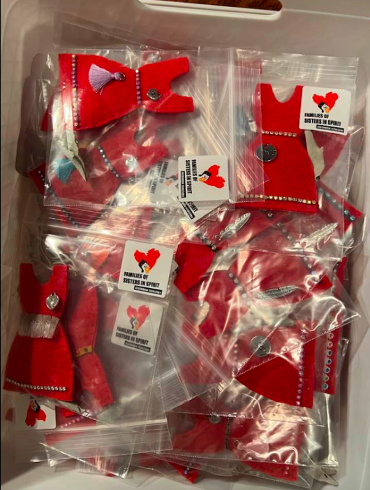 Famsisterspirit's tweet photo. Feb 14th, 2025 is coming up fast.
Please support us.
No More Stolen Sisters. #FSIS
Sage filled Red Dress $25 each. 5 or more $20 each.
PM if interested ❤️ https://t.co/jdIGKu9N9h