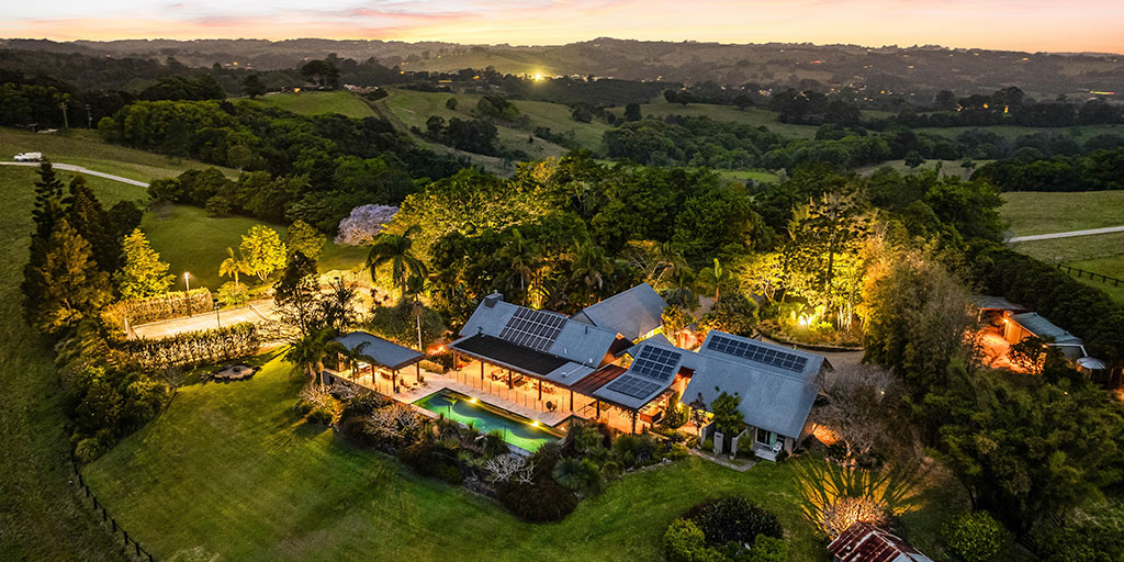 byronpropsearch's tweet photo. What will 2025 bring for Byron Bay Shire property? Stay in touch with Byron Property Search newsletter! https://t.co/c8eBfnP43H https://t.co/ZSPFCkJFSK