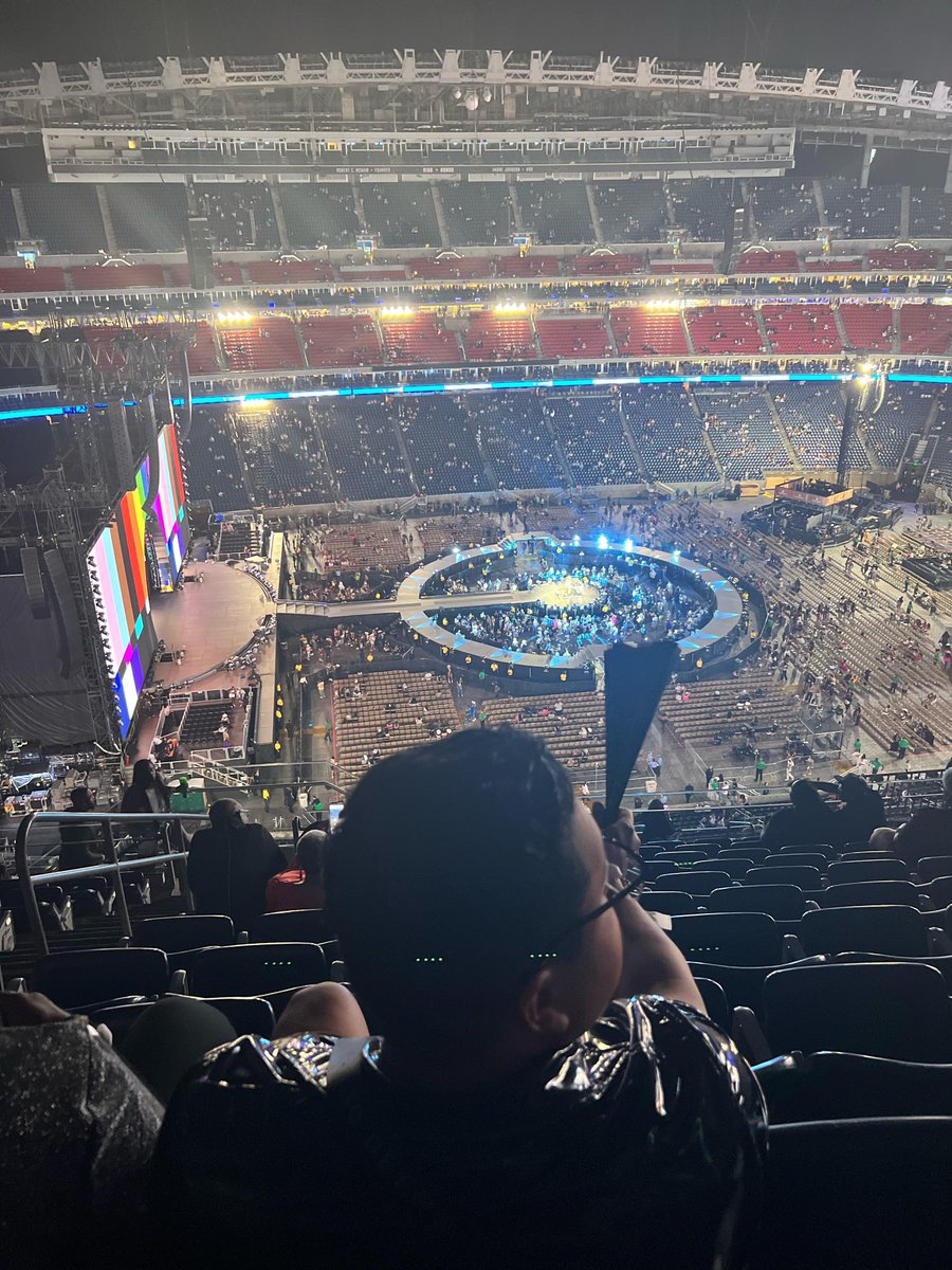 CowboyCarterWT's tweet photo. 📢 Houston Hive

Beyoncé’s hometown shows are set for NRG Stadium in Houston this June. Will you be getting a ticket?

📅 June 28 → https://t.co/eIv7ZbfRSm
📅 June 29 → https://t.co/aKdSK4zqnt https://t.co/jCtOZI6vNF