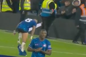 paddypower's tweet photo. Enzo Fernandez gives his shorts to a fully grown adult in the stands, who then proceeds to sniff it. Extraordinary. https://t.co/zJ1BTzvKxY