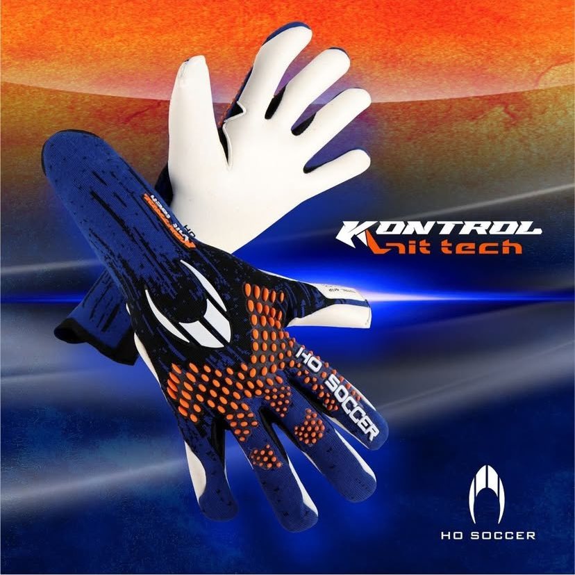 The KONTROL KNIT TECH glove is lightweight, comfortable and features our KNIT technology on the backhand and also our excellent 5mm TOTAL CONTROL GRIP palm to perform specifically in the wet but will also give you an amazing grip in all conditions ho-soccer.co.uk/product/520298/