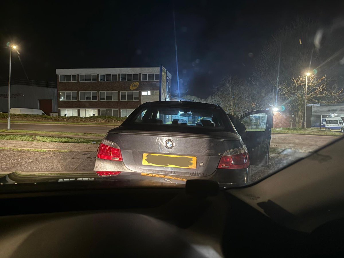 wiltspolicesc's tweet photo. 🚔 #Swindon #LPTT another one for recovery #Seized for No Insurance #BMW #LongWalkHome #DriveInsured driver issued #Paperwork 📝 £300 and 6 points incoming + cost of recovery! Cheaper to insure🤷 https://t.co/XSa4YPf9EH
