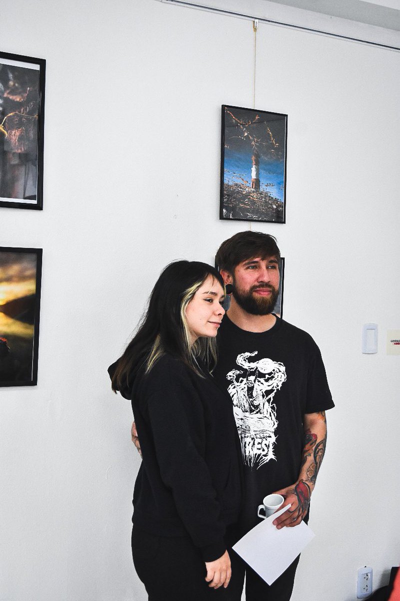 Pino_Ush's tweet photo. Más de 15 artistas compartieron con el público sus experiencias creativas. La muestra estará hasta el 16 de febrero, invitando a todos a sumergirse en el arte visual y descubrir nuestra identidad a través de la fotografía.
Entrada es libre y gratuita. #QueremosQueSeasParte https://t.co/dOd8QRWb86