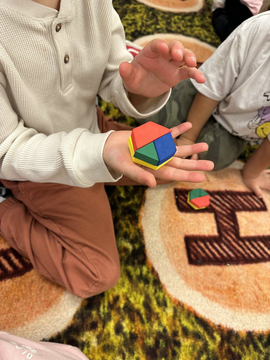 Miss.Elliott tweet media