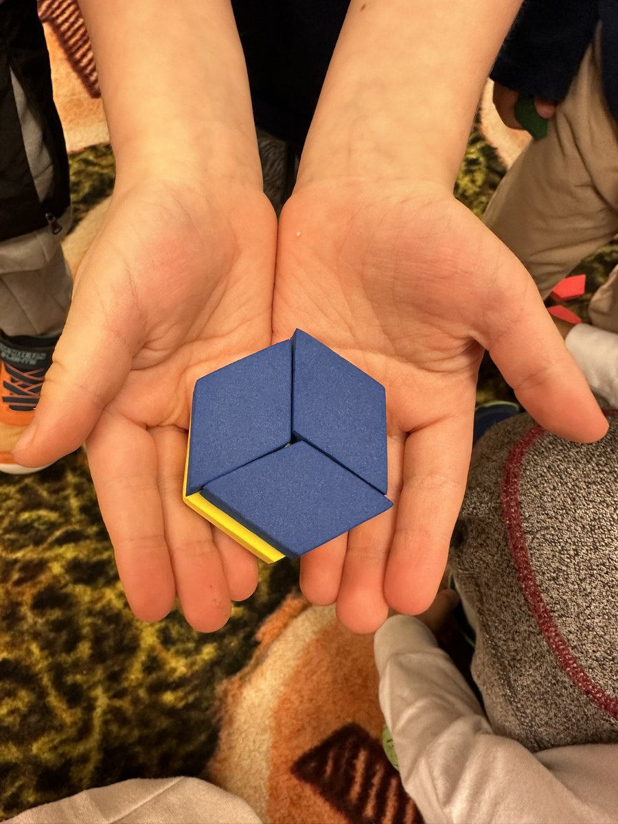 Miss.Elliott tweet media