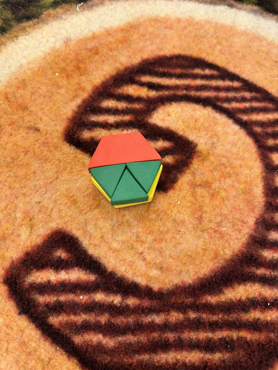 Miss.Elliott tweet media