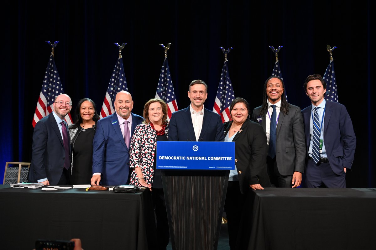 The newly elected DNC leadership 👏