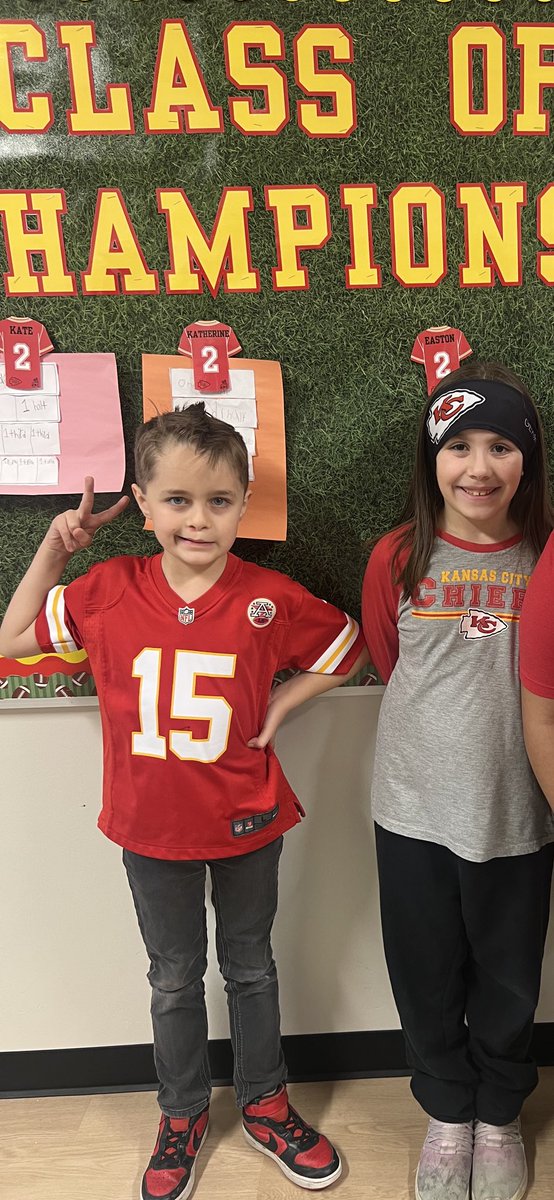 missksutton's tweet image. Welcome to Super Bowl week in the class of champions❤️❤️‍🔥💛 First Day: Mahomes Monday🏈 #nkcschools @ToppingBulldogs