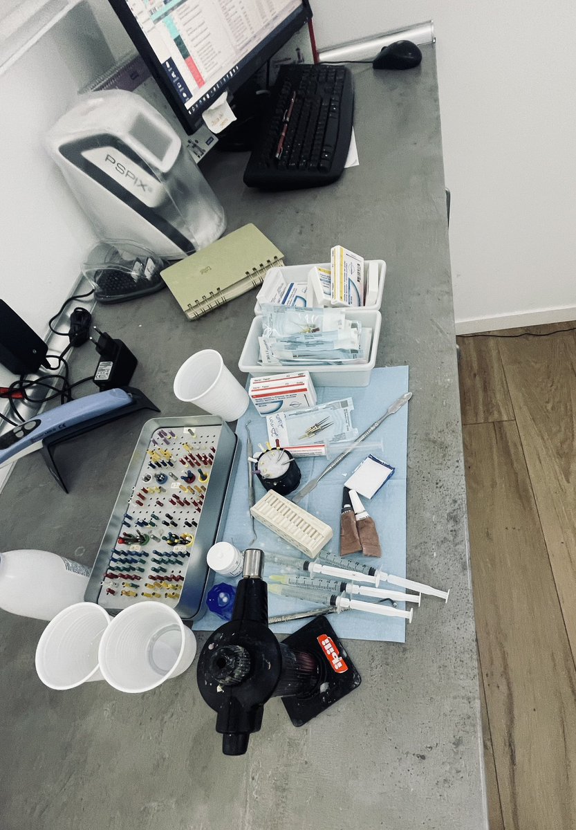 Juuliiaaaaaaaa_'s tweet photo. 🦷🥹 https://t.co/D0B37ijjfk