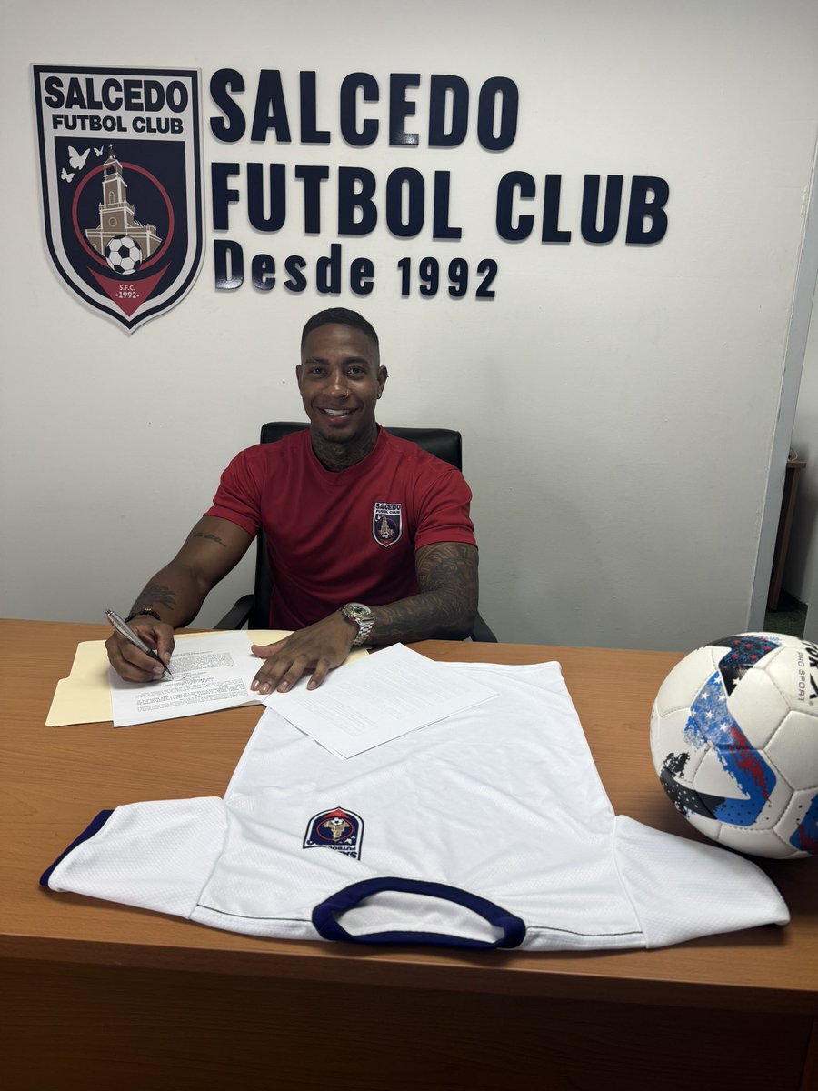SalcedoFutbol's tweet photo. ¡Refuerzo en defensa! 🔥

El colombiano Matías Loboa se une a nuestro equipo. 💪⚽ Central sólido, con experiencia en el fútbol argentino 🇦🇷, llega desde 9 de Julio para fortalecer nuestra zaga.

¡Bienvenido, Matías! 💙

#SalcedoFC #NuevoRefuerzo #MatíasLoboa #FuerzaYCompromiso https://t.co/Nfjb4uz5lX