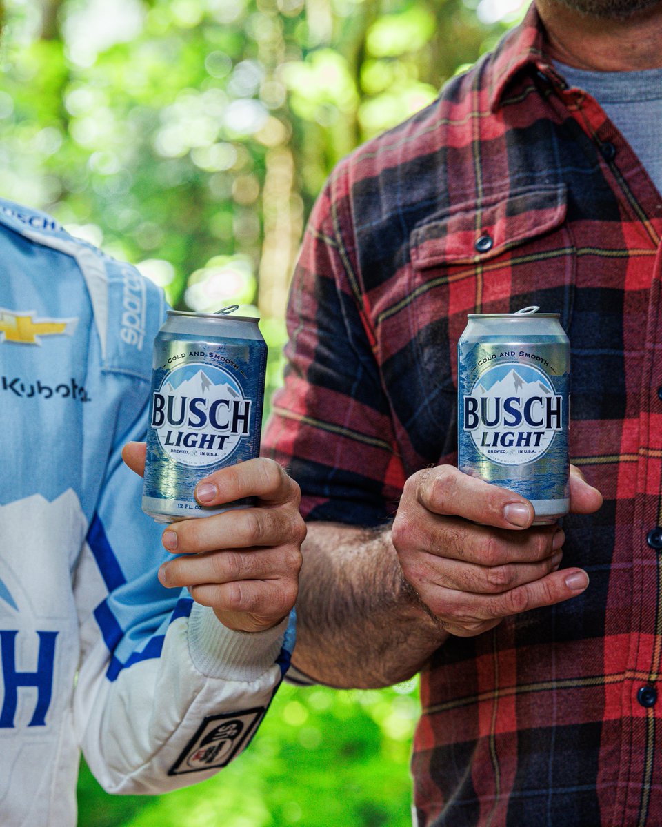BuschBeer's tweet photo. BUSCH GUY 🤝 #1 https://t.co/rFvt5qm2gv