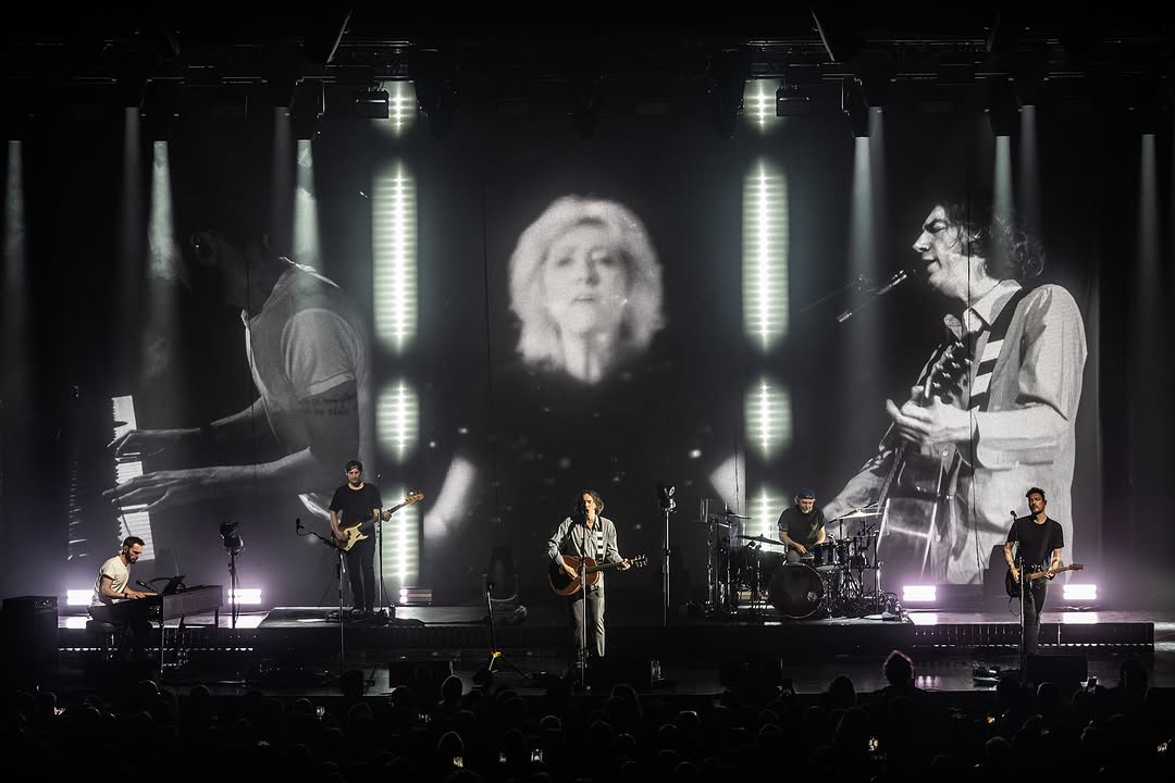 snowpatrolnews's tweet photo. Fotos do show no Jahrhunderthalle 😍
•
Pics from the concert at #jahrhunderthalle 😍

(📷 @bradleyquinn01)

@snowpatrol #snowpatrol #musica #music #chasingcars #garylightbody #pablowilson #jonnyquinn #johnnymcdaid #nathanconnolly #tomsimpson #concert #germany https://t.co/tEP8X4TkBU