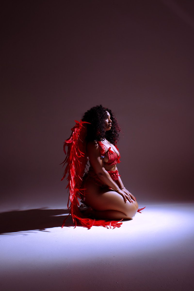 Frotographer tweet media