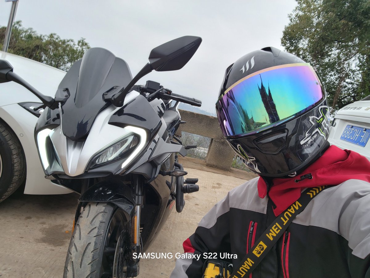 你好小r，在接下来的几年里，请多关照啦🫡🫡🫡
Hello my new friend or my best love🤪? please take care of me in the next few years🎉🎉🎉,my safety is in your engine 💖