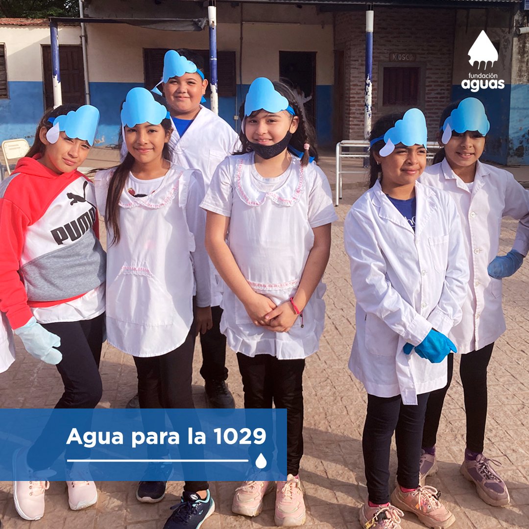 Si hoy en Buenos Aires el calor se siente así, ¿te imaginás cómo se sintió en el Chaco? Por eso trabajamos por el derecho al agua en escuelas como la 1029 de Pampa del Infierno, a la que en 2022 y con el apoyo de <a href="/HSBC/">HSBC</a> dotamos de un aljibe con capacidad para 52.000 lts de agua.