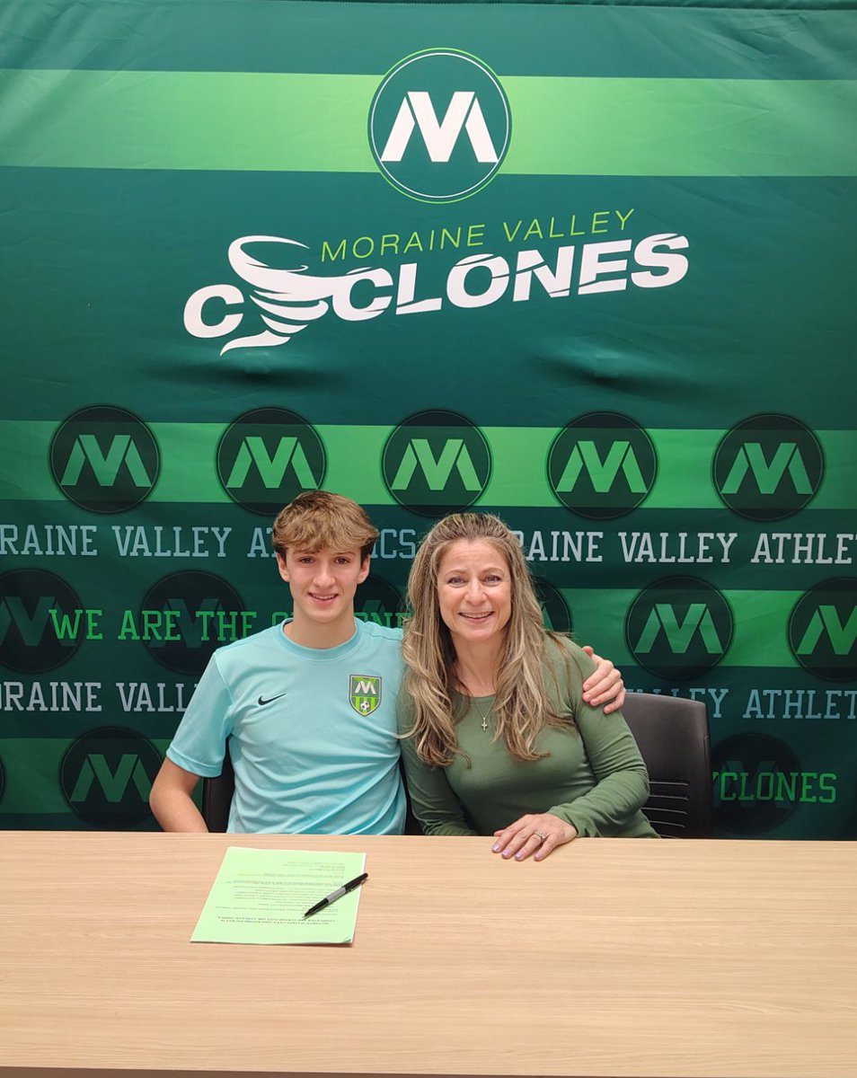 COMMITTED!! Men's Soccer announces the signing of All Sectional Midfielder Dimitri Latka from Shepard HS. Welcome to the family Dimitri! #MVCC💚⚽