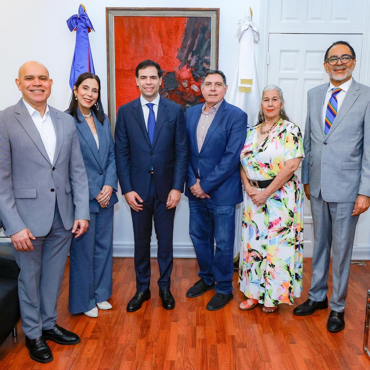 Hoy inicio una nueva etapa como servidor público al frente del <a href="/MiculturaRD/">Ministerio de Cultura 🇩🇴</a>, asumiendo el compromiso de fortalecer nuestra identidad cultural, la promoción de las industrias creativas, la preservación de nuestro patrimonio y el trabajo de formación artística en nuestros jóvenes.