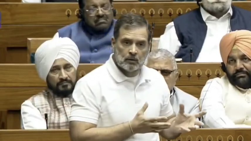 BIG BREAKING 🚨 EAM S Jaishankar gets angry on Rahul Gandhi.

RAHUL GANDHI : EAM was sent three-four times to get an invite for India's Prime Minister 

EAM S JAISHANKAR 🔥🔥 : Your comments damage the nation abroad. It is common knowledge that our PM does not attend such events.