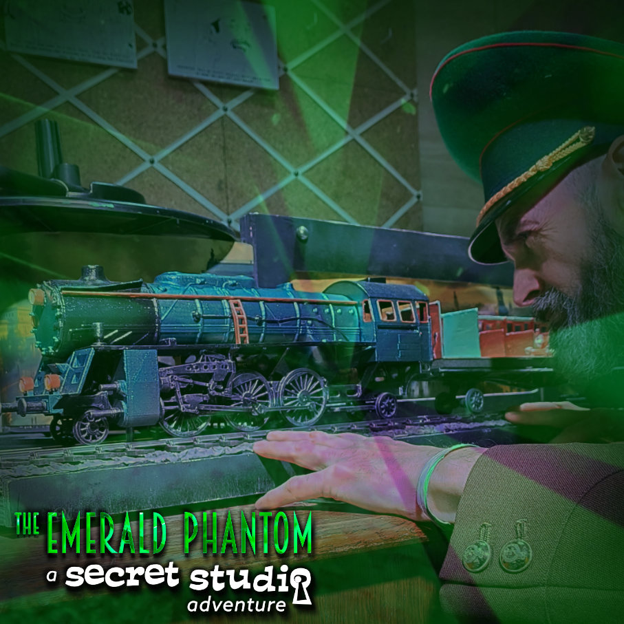 🎥 1930s filmmaking in action! Welcome on set, where the breathtaking bird’s-eye view shots of The Emerald Phantom are captured. 

🔎 Gather your sharpest minds &amp; book at escapeintime.co.uk/secretstudiolo…

#Whodunnit #EscapeRoom #londonexperience #valentinesday #valentines #datenight