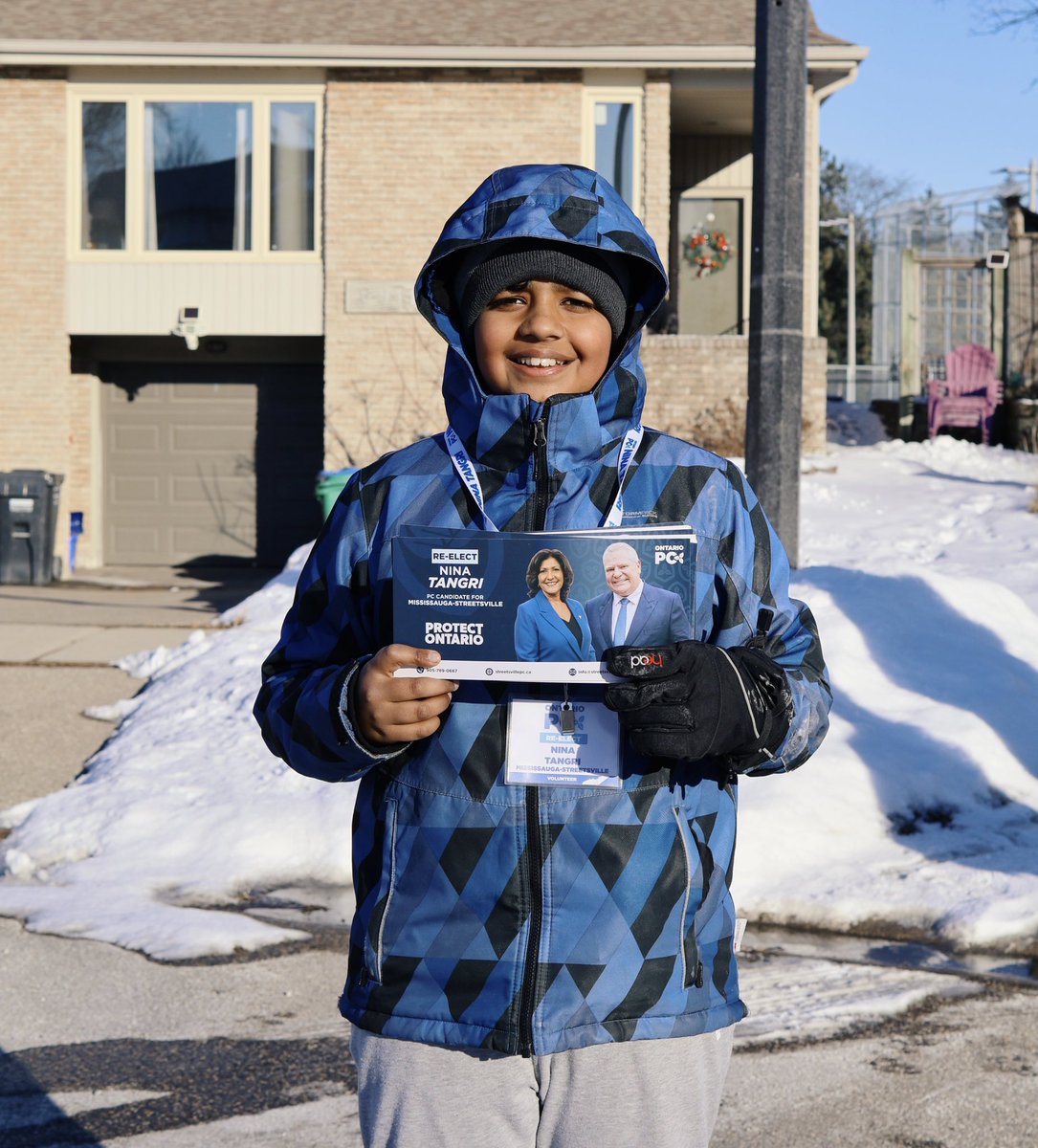 ninatangri's tweet photo. A special shoutout to the youngest member of #TeamTangri, Jaison, for all his support!

If you would like to volunteer with us, learn the ropes and help build a stronger community &amp; Ontario, reach out to me at 905-789-0667. 🙌🏽 https://t.co/hiJJV6VPFP