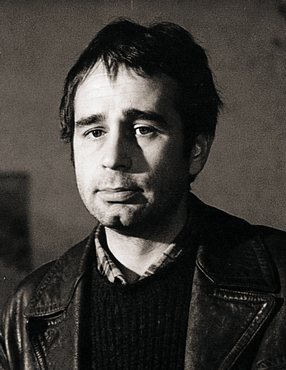 "Torne a repetir, sóc alcoià,
tinc senyera on blau no hi ha,
dic ben clar que parle català, 
i ho faig a la manera de València"

83è aniversari del naixement a Alcoi d'Ovidi Montllor