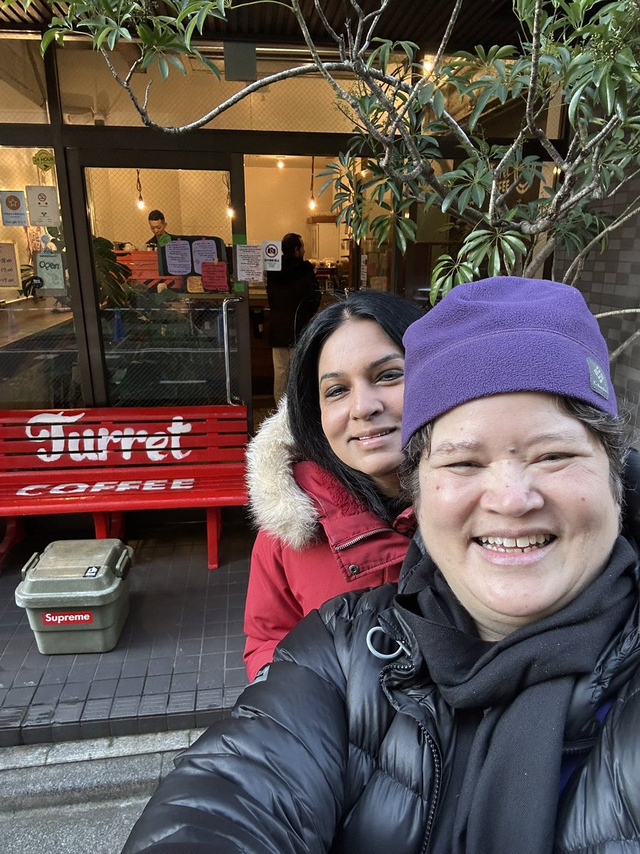 YukariSakamoto's tweet image. Lovely meeting @JuiChakravorty at @TurretCoffee at #Tsukiji. 

#foodsaketokyo #japan #tokyocafe #tokyocoffee
