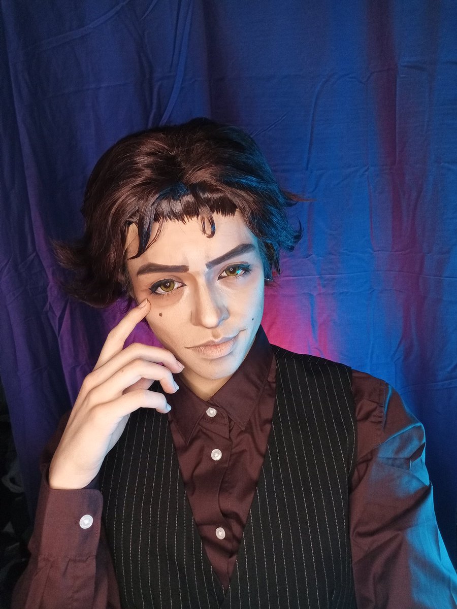 greencatcos's tweet photo. First time posting here, but i hope you like my #Viktor from #arcane 💜
 #jayvik #viktorarcane #Cosplay https://t.co/kfsQpm7jKc