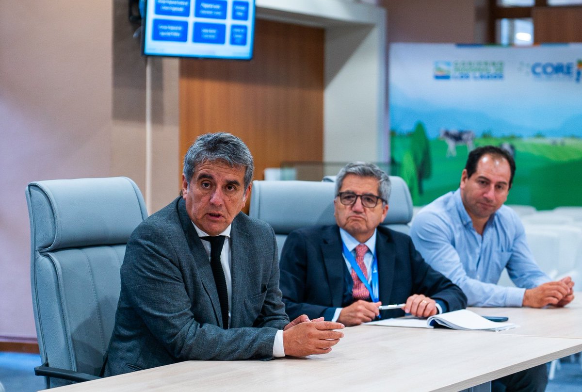 DPRLosLagos's tweet photo. 📍Delegada Paulina Muñoz y jefe regional de @PDI_LosLagos exponen avances de estrategias de seguridad del gobierno del Presidente @GabrielBoric ante Comisión Transitoria de Seguridad del @core_los_lagos. 

#másseguridad https://t.co/9Wwd4dpsTL