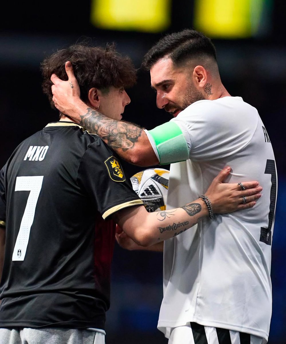 Gear7FC's tweet photo. First and only one player ever to score in all theee different nations 🇮🇹🇲🇽🇪🇸
CRACK @franhdez10 

#G7Crew https://t.co/EKyMyxytUO