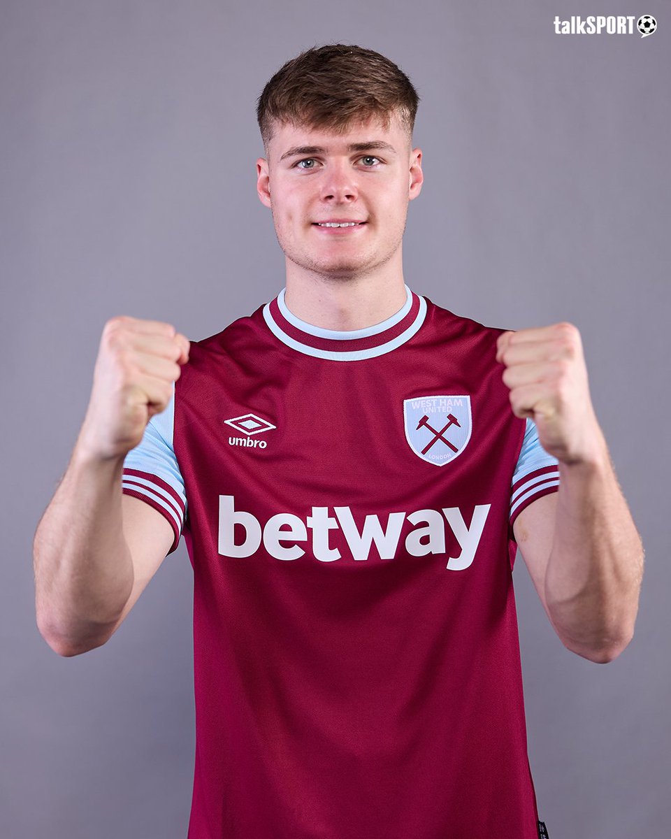 talkSPORT's tweet image. Who is the better signing? 🤔

🔁 RT for Mathys Tel 
❤️ Like for Evan Ferguson