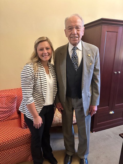 ChuckGrassley's tweet photo. Met w Michelle Schwarz today to talk about suicide / work-related trauma and stress of correctional officers. She tragically lost her husband, Blake, but is honoring his memory by telling his story to me and others here in Washington https://t.co/4exfiz3dAF