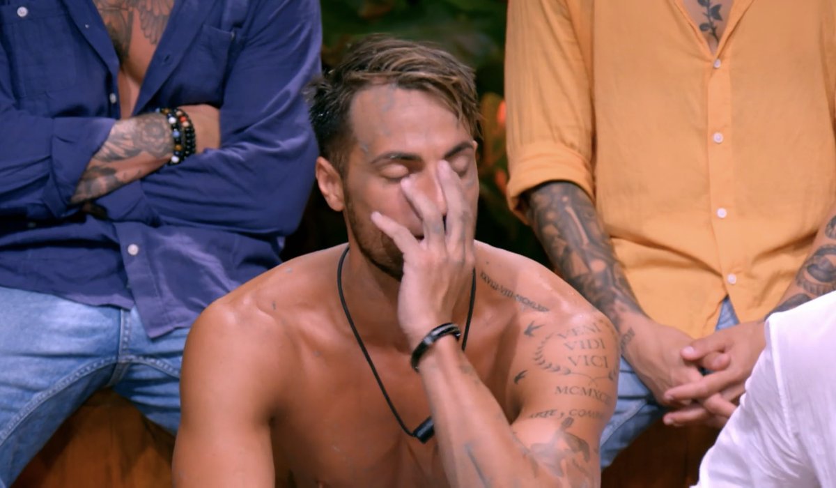atakotodo's tweet photo. Este tio es oro televisivo os guste mas o os guste menos las cosas como son  #LaIslaDeLasTentaciones6 https://t.co/kWJVq5gEWp