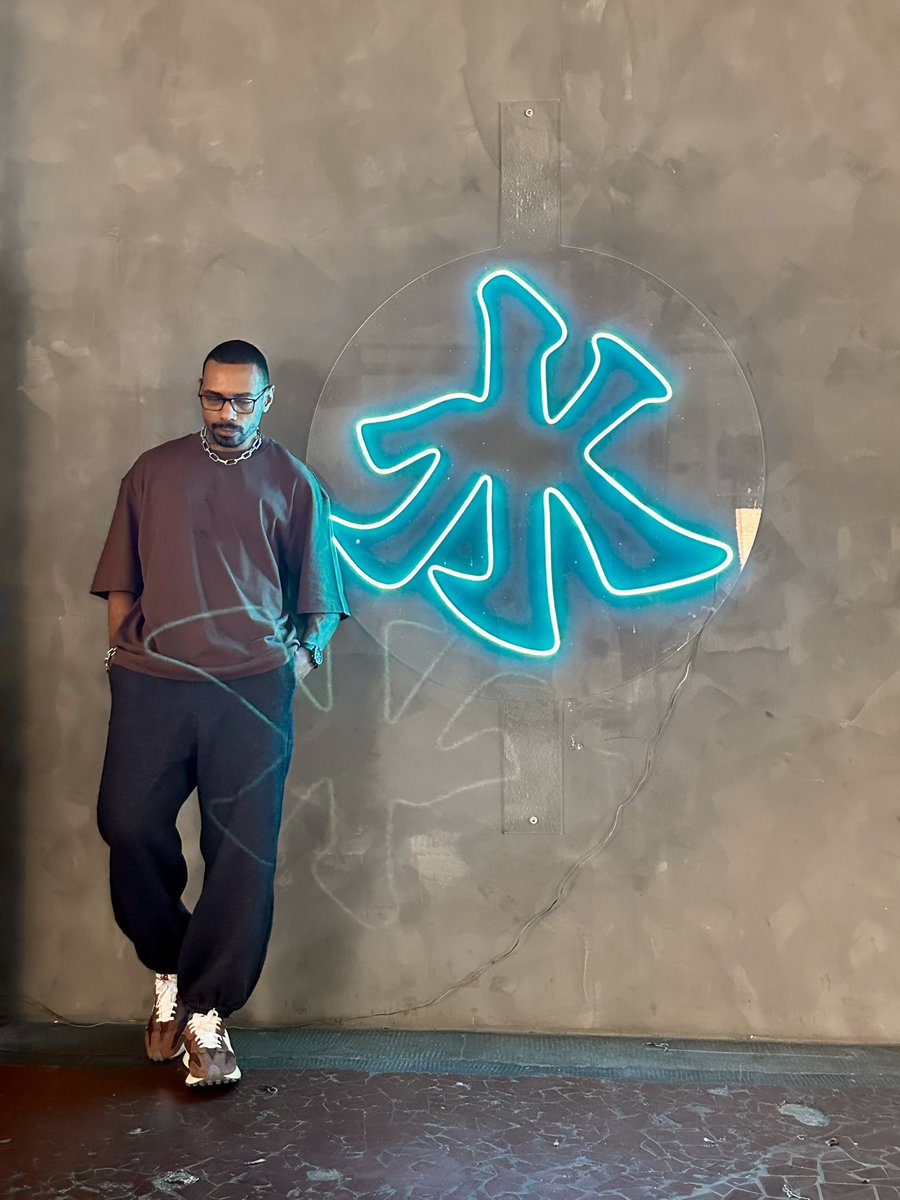 beatsbydiima's tweet image. Be like water 🌊🥷🏾 #shui