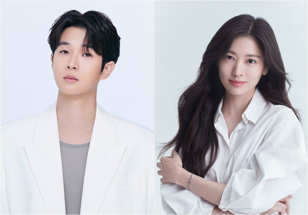 imbcenews's tweet photo. 최우식 정소민, 위장 신혼로코로 돌아온다…'우주메리미' 출연 확정
#최우식 #ChoiWooShik #정소민 #JungSoMin 
#우주메리미 #SBS드라마 #금토드라마 #iMBC연예 

2025년 하반기 방송 예정인 SBS 새 드라마 '우주메리미'는 최고급 신혼집 경품을 사수하려는 두 남녀의 달콤, 쫄깃한 90일간의 위장신혼 서바이벌 로코.

최우식은 80년 전통 대한민국 최초 제과점 명순당의 4대 독자이자 전도유망한 마케팅 팀장 ‘김우주’ 역으로 분한다.

정소민은 신혼부부 특전인 최고급 타운하우스 경품을 지키기 위해 가짜 남편을 구하는 엉뚱하고 화끈한 생계형 디자이너 '유메리' 역을 맡았다.

동시에 평소 케미요정으로 정평이 난 정소민이 상대역 최우식과 위장 신혼부부로 호흡을 맞추며, 어떤 케미스트리를 선보일지 관심이 집중된다.

🔗https://t.co/qMesd0ITZl