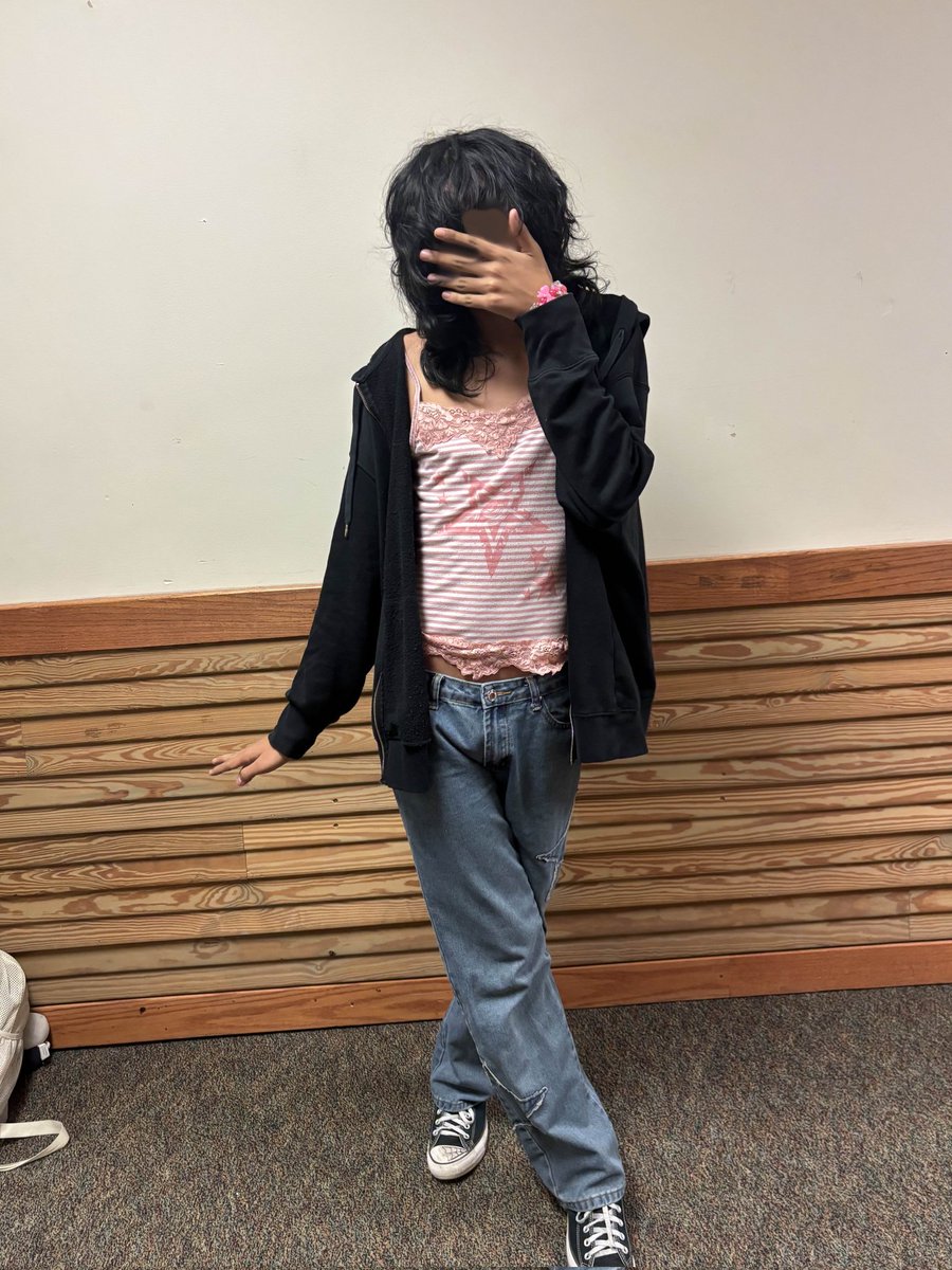 yxkki's tweet image. Silly pics of my goofy ass at school (⁠≧⁠▽⁠≦⁠)
Ty 4 being my photographer @koelvs ur silly too :3
Some pics were lost but I'll get them somehow (⁠人⁠*⁠´⁠∀⁠｀⁠)⁠｡⁠*ﾟ⁠+