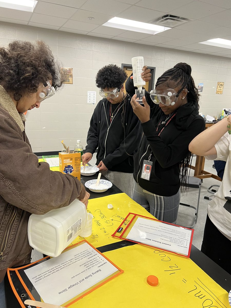 ScienceEdwards's tweet image. IPC looking at the properties of different activators used to make Slime today.  #BeCurious @jgricketts @langhamcreekhs
