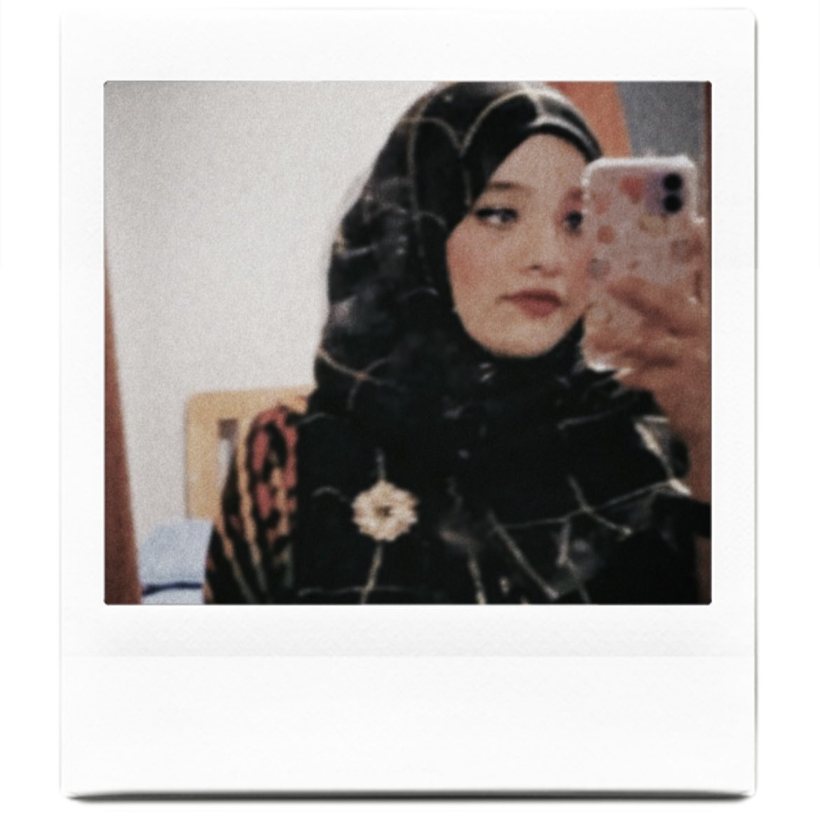 JeonZaman's tweet photo. ┊　　┊　　┊　　┊
┊　　┊　　┊　　★
┊　　┊　　☆
┊　　★
☆   

#ArmySelcaDay 💜 https://t.co/CJIy4OJxUT