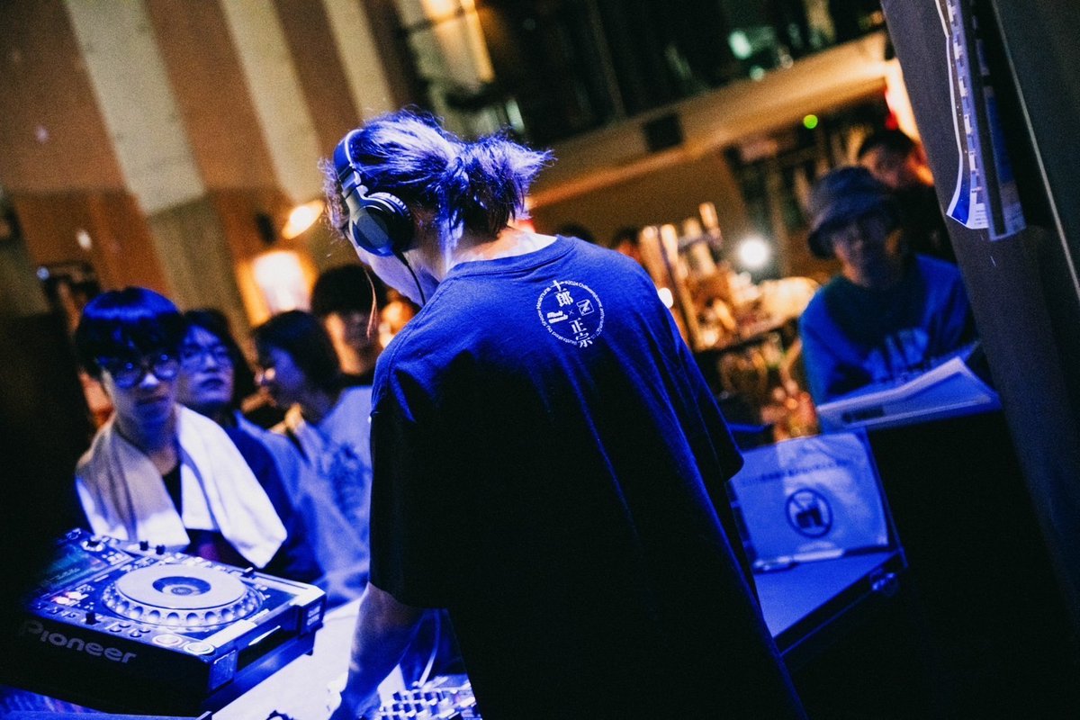 BAYCAMPofficial's tweet photo. 【BAYCAMP202502 -ライブフォト📷】       
[FREE THROW A'TTIC]         
しのだくん
@tinko_bot12345 

Photo by Takahiro Moriyama
@takahirom__cam 

#しのだくん #トップシークレットマン #BAYCAMP202502 #BAYCAMP202502_フォトギャラリー #BAYCAMP #ベイキャンプ https://t.co/UwpqGAuYrc