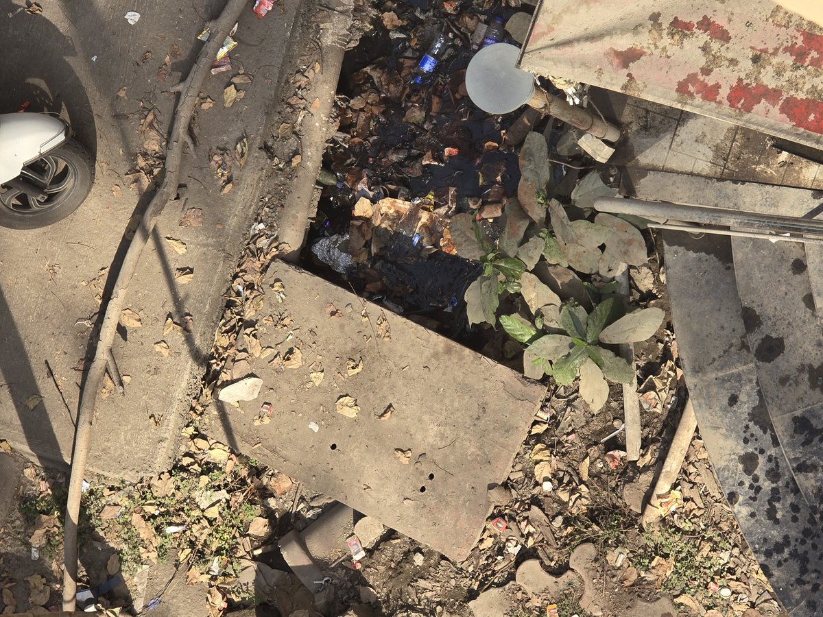 raghuwansh28's tweet photo. @mybmc @mybmcWardS, open gutter issue (reported 22nd Jan) near Building-51, Kannamwar Nagar 1 remains unresolved. Who will take responsibility? What's the timeline for resolution? Contact details for escalation would be helpful. #BMC #CivicIssues #OpenGutter https://t.co/8FaV40egWd