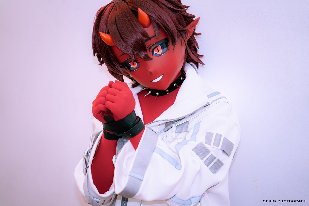 发现一只被绑的小恶魔👿
你会选择_____？😋
📷<a href="/opkig/">op</a> 
#kigurumi #惡魔 #正太