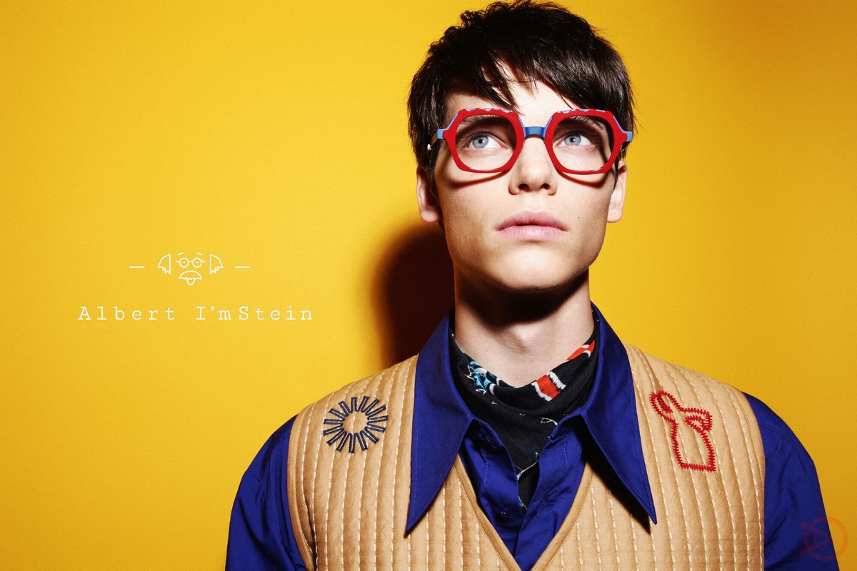 VisioOptical's tweet image. Bring your eyewear game to life with Albert I'mStein’s cheerful designs. Available at Visio Optical Singapore, because boring glasses are so last year. 🤩👓 #FunFrames