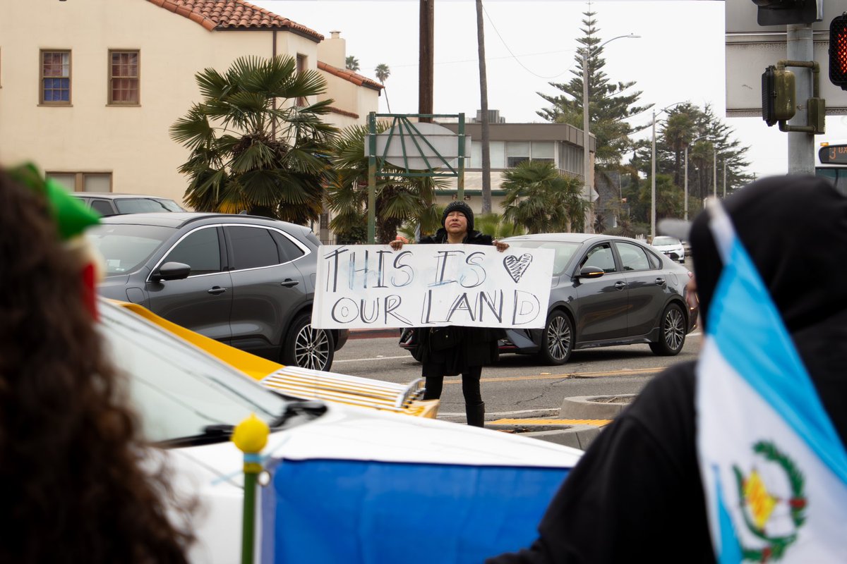 Javaquiroz2's tweet photo. #oxnard #Immigrants #immigrantrights https://t.co/Ss8bQRlLgK